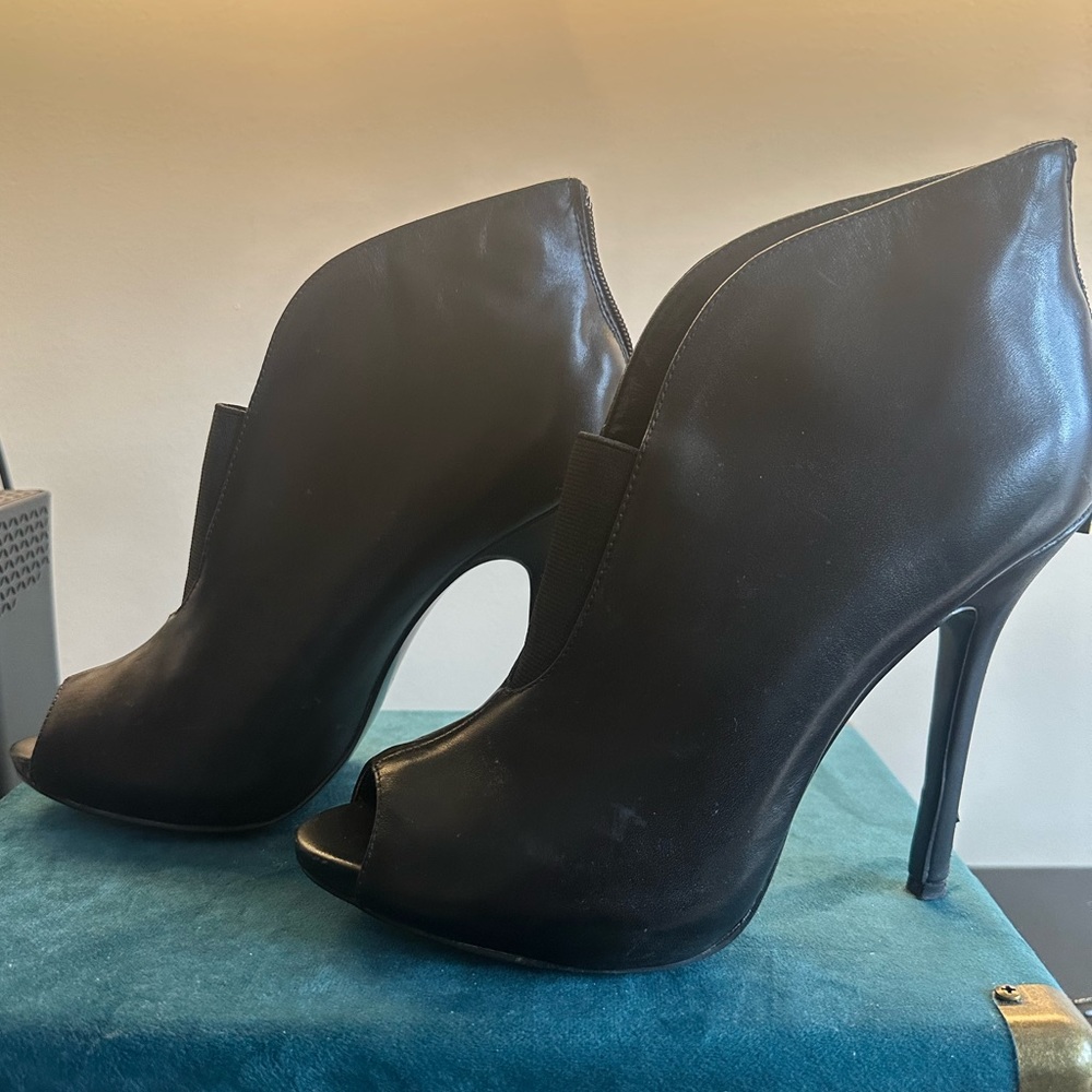 GUESS Peep Toe Bootie - Size 10